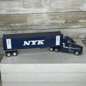 MDK Worldwide Intermodal NYK 1/48th Scale Die Cast Tractor & Trailer VGC
